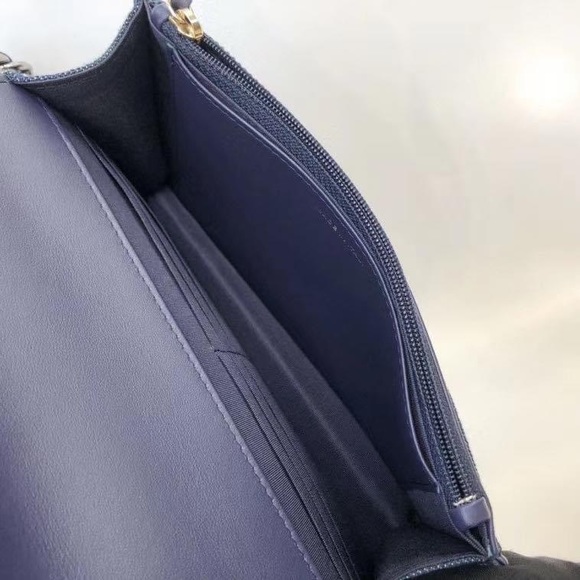 💓Sold💓Chanel 19 WOC - Picture 6 of 16